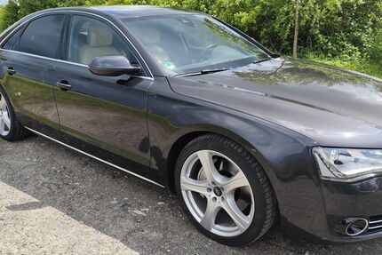 Audi A8 114.900 km 19.900 &euro; Paderborn 33102