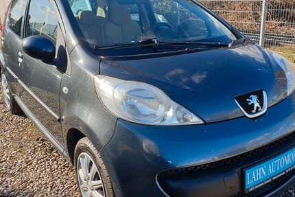 Peugeot 107 71.132 km 2.499 &euro; Berlin 12055