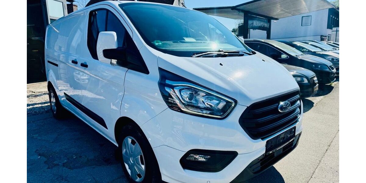 Ford Transit Custom 262.000 km 8.750 &euro; München 81825