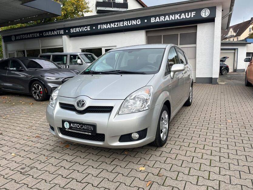 Toyota Corolla Verso 183.000 km 5.550 € Paderborn 33098