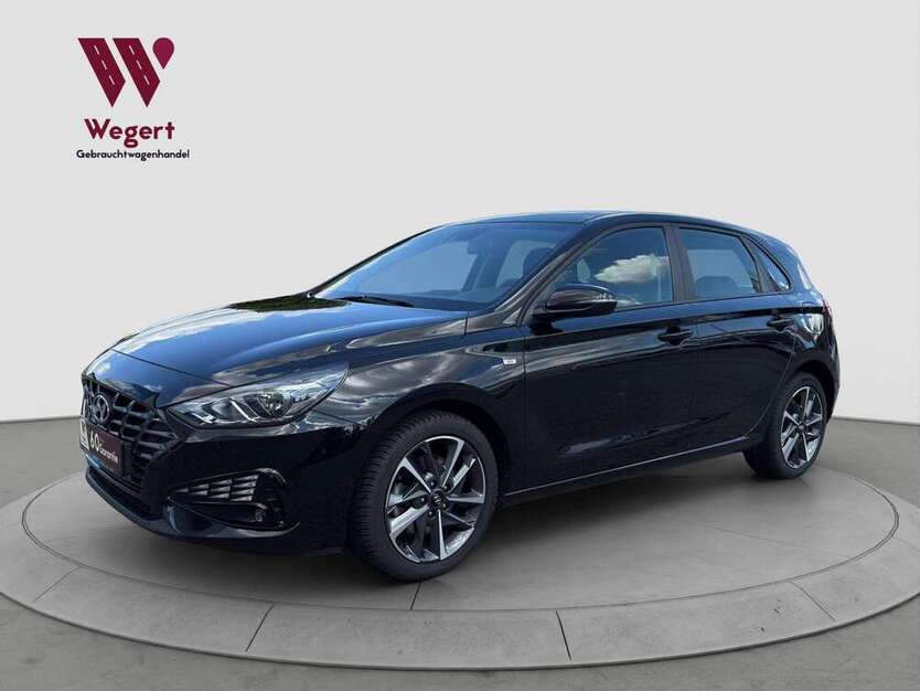 i30