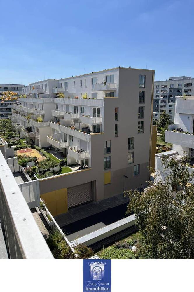 Charmante NeubauWohnung mit hofseitigem Balkon, Fußbodenheizung, EBK, Gäste-WC!