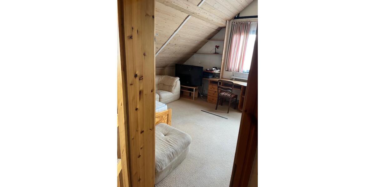 Dachgeschoßwohnung Heroldsberg - 1 Zimmer, 38 m&sup2;, 420&euro; | Angebot:25376404