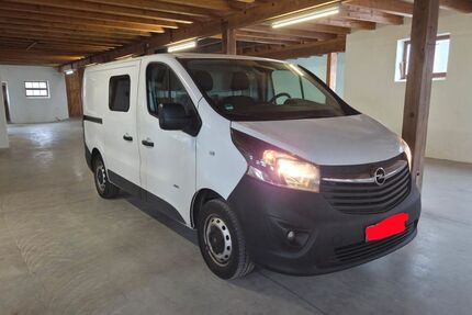 Opel Vivaro 184.706 km 9.800 &euro; Emmering 83550