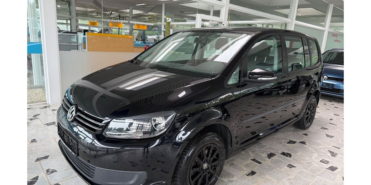 VW Touran 128.000 km 8.499 &euro; Freren 49832