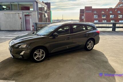 Ford Focus 63.000 km 12.800 &euro; Rostock 18055