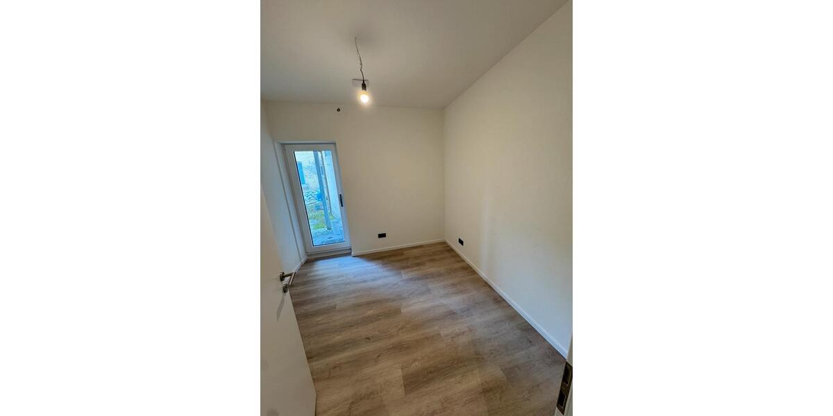 Erdgeschoßwohnung Dittelbrunn - 3 Zimmer, 83 m&sup2;, 1.050&euro; | Angebot:26640898