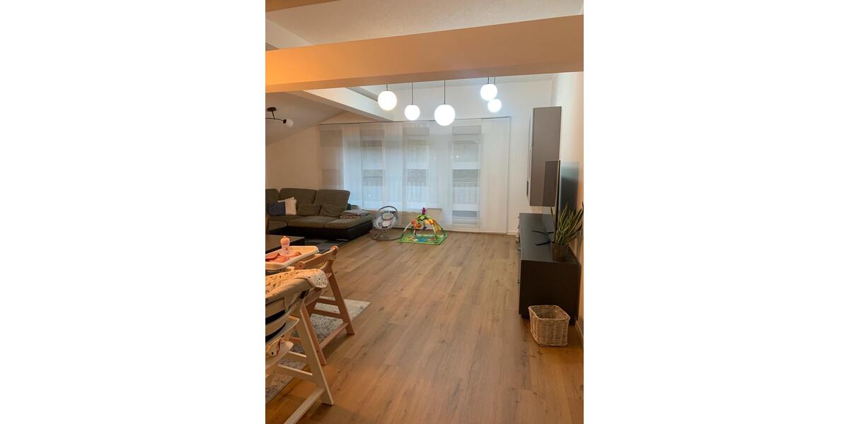 4-Zimmer-Wohnung provisionsfrei zu verkaufen! 4 zimmer