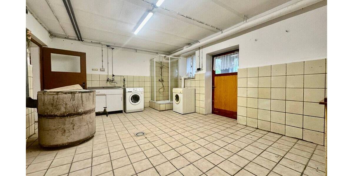 Mehrfamilienhaus, Wohnhaus Floh-Seligenthal / Hohleborn Hohleborn - 8 Zimmer, 180 m&sup2;, 1.300&euro; | Angebot:26594688