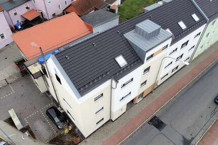 Wohnung zum Mieten in Weiden in der Oberpfalz 1.300 € 114 m² 3 zimmer