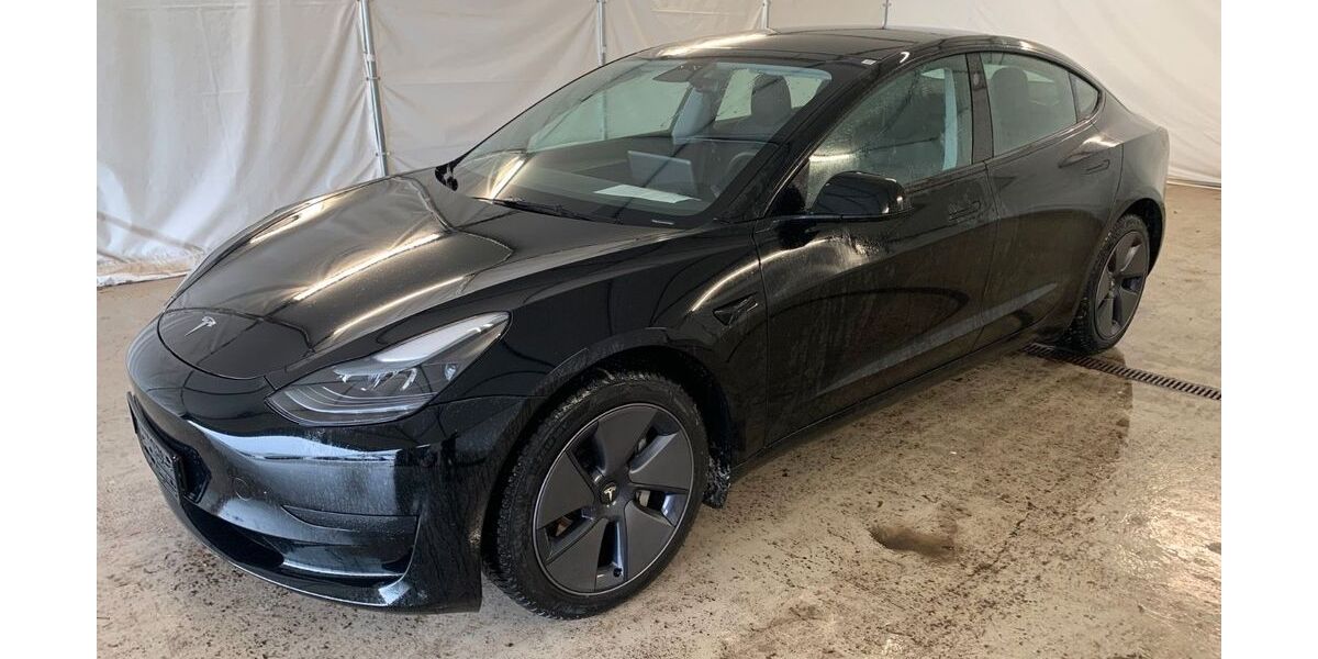 Tesla Model 3 36.301 km 25.350 &euro; Steinbach-Hallenberg OT Herges-Hallenberg 98587