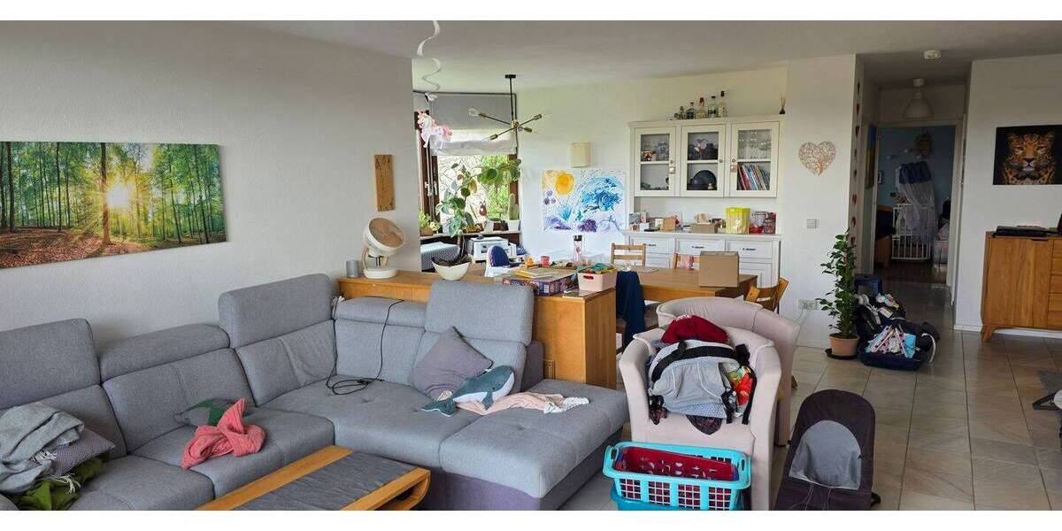 Etagenwohnung Würzburg Versbach - 3 Zimmer, 90 m&sup2;, 1.075&euro; | Angebot:26436730