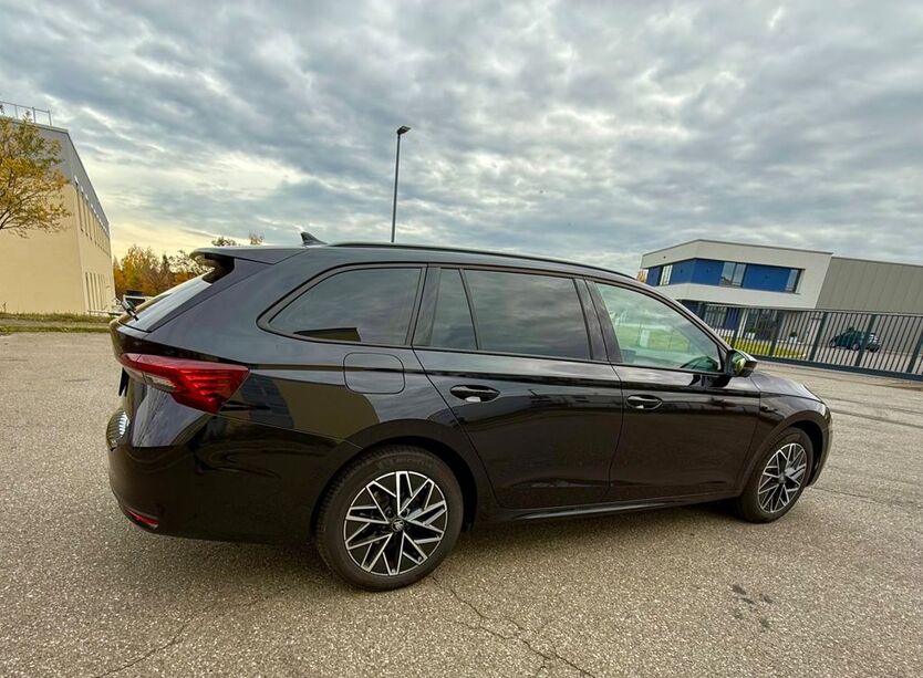 Skoda Octavia 2.750 km 33.890 € Dresden 01187