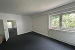 Modernisiertes Büro mit Lagerhalle in Kirchlengern