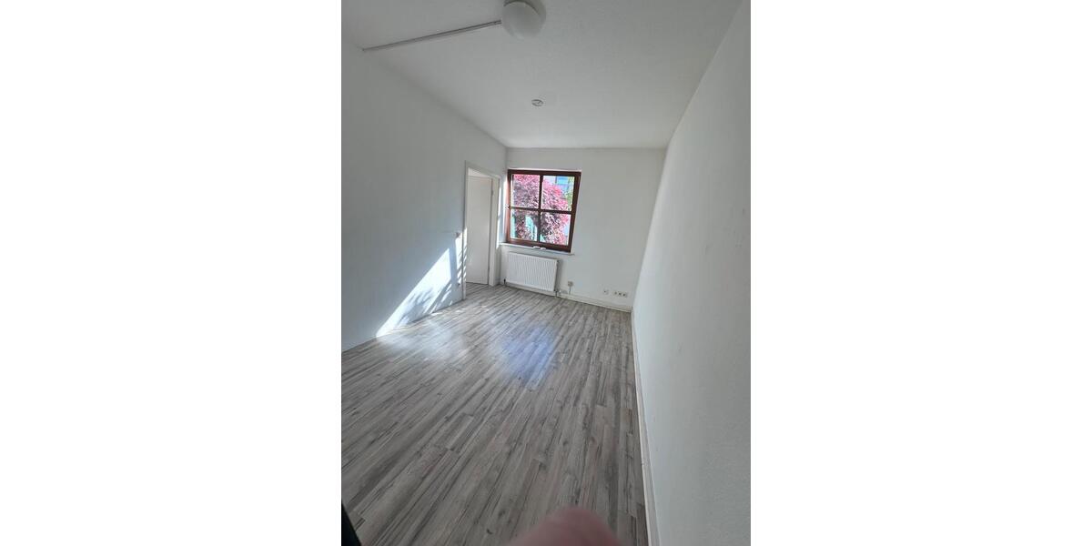 Erdgeschoßwohnung Linden - 3 Zimmer, 60 m&sup2;, 710&euro; | Angebot:26302635