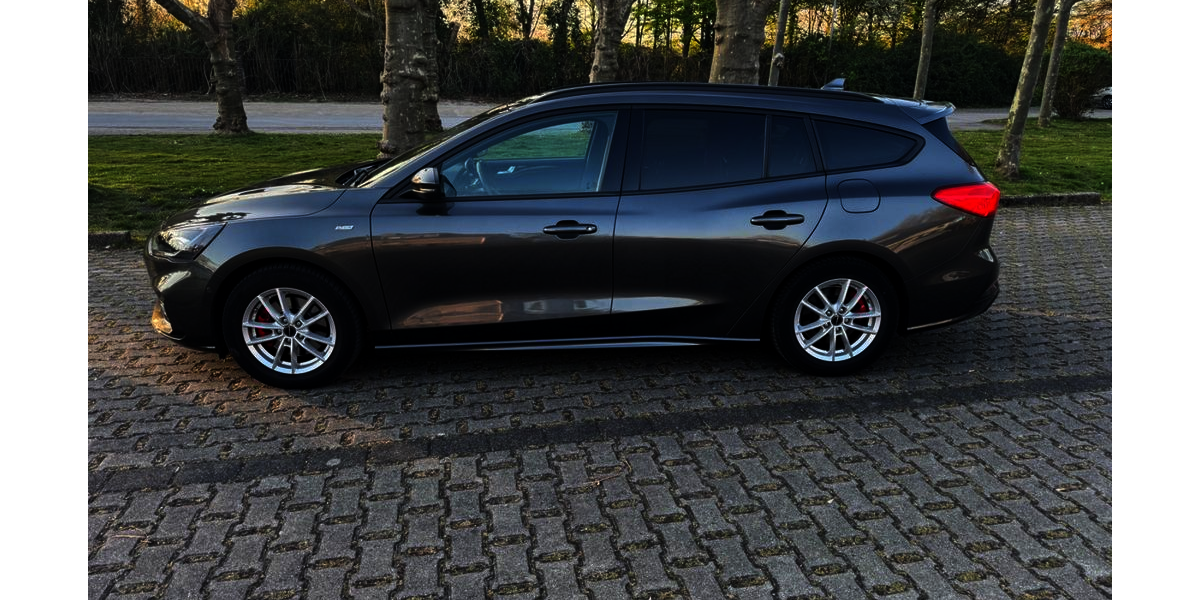 Ford Focus 63.000 km 17.500 &euro; Oberhausen 46119