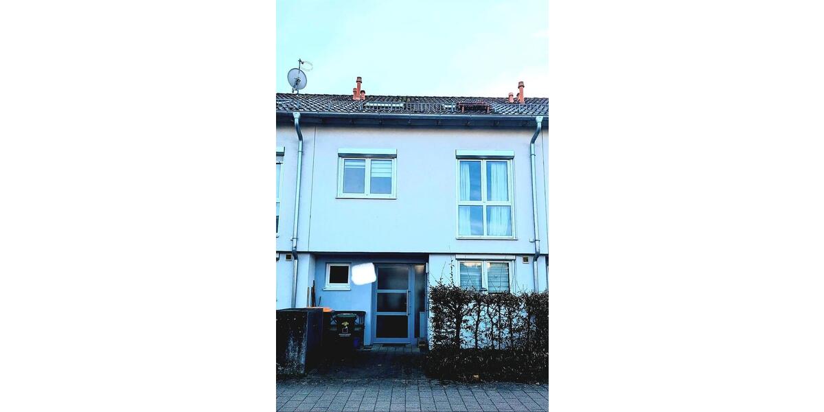 Attraktives Reihenmittelhaus 2 TG-Stellplätze, Garten, PV-Anlage 6 zimmer