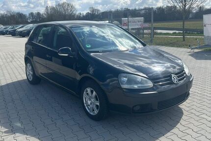 VW Golf 181.000 km 2.499 &euro; Köfering 93096