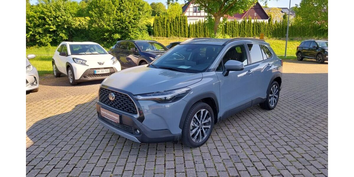 Toyota Corolla Cross 30.180 km 32.990 &euro; Bad Pyrmont 31812