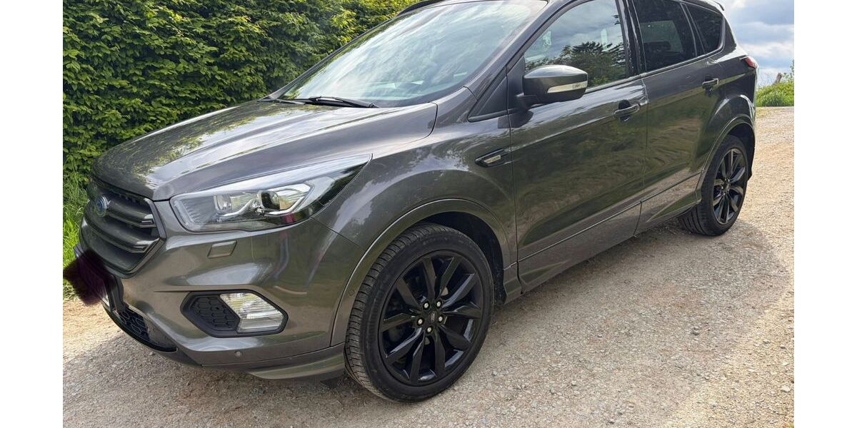 Ford Kuga 105.365 km 15.490 &euro; Immenhausen 34376