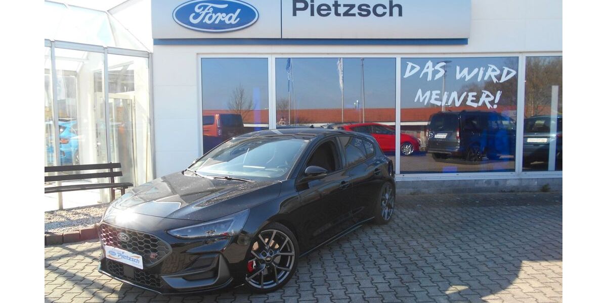Ford Focus 13.448 km 34.990 &euro; Radeberg 01454