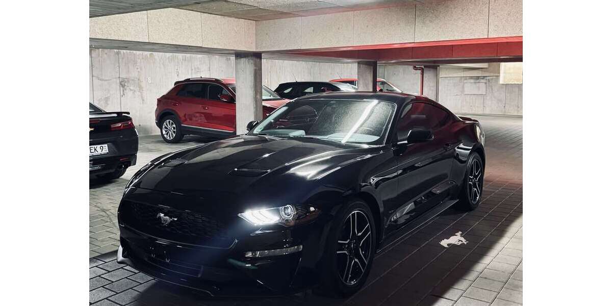 Ford Mustang 38.500 km 31.900 € Villingen - Schwenningen 78048