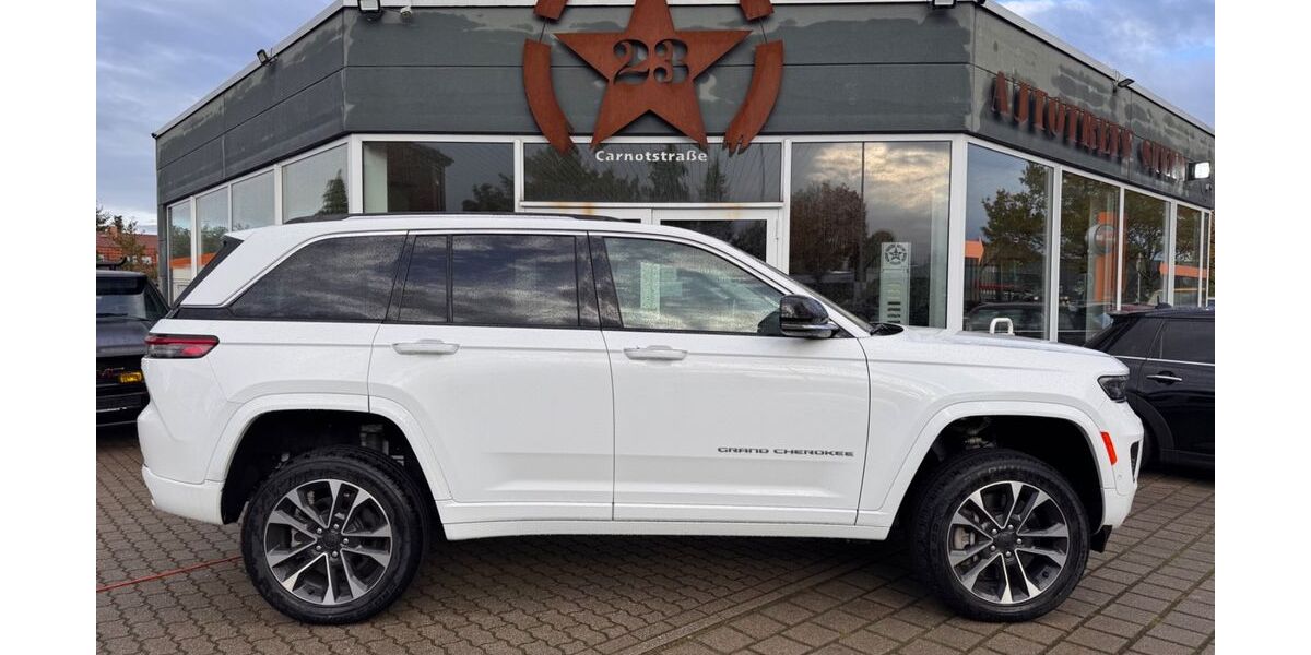 Jeep Grand Cherokee 14.000 km 59.990 &euro; Magdeburg 39120