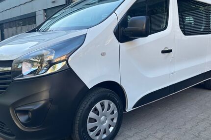 Opel Vivaro 135.277 km 15.980 &euro; Berlin 13353