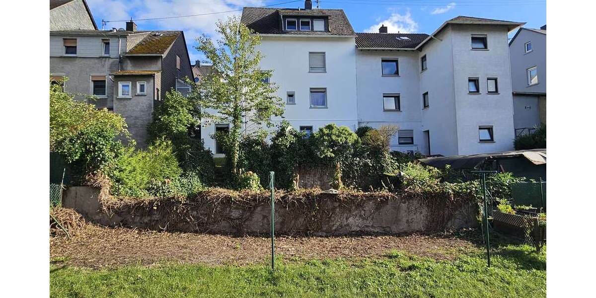 Haus zum Kaufen in Idar-Oberstein 224.000 € 185 m² 8 zimmer