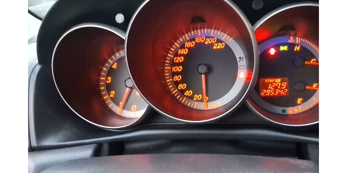 Mazda 3 295.342 km 750 &euro; Klipphausen 01665