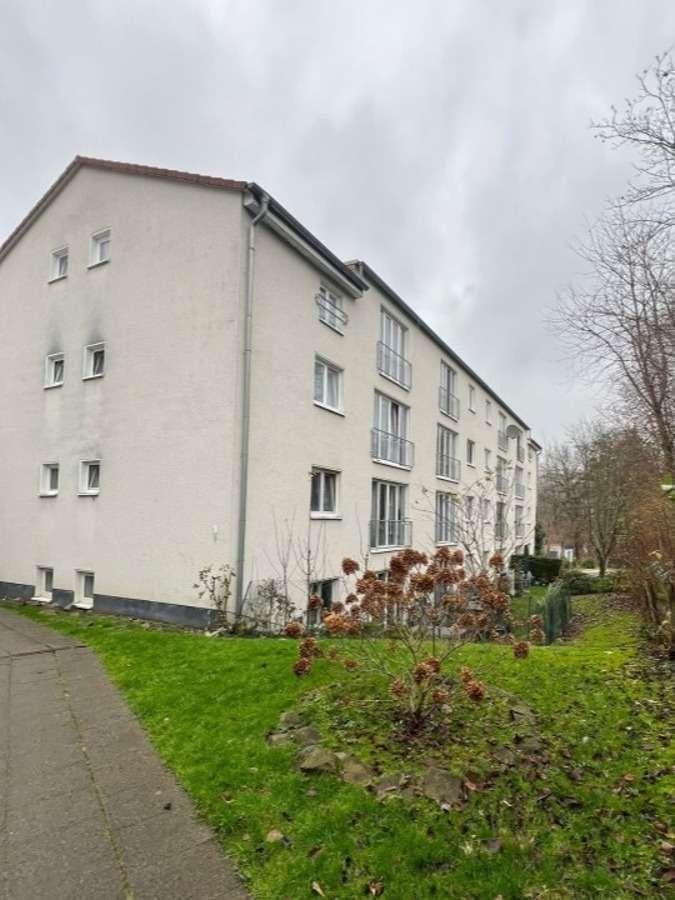 Große helle 3-Zimmer-Wohnung in ruhiger Lage zu vermieten. zimmer