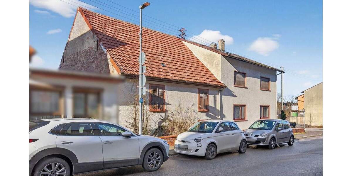 Mehrfamilienhaus, Wohnhaus Karlsbad / Auerbach Auerbach - 6 Zimmer, 153 m&sup2;, 195.000&euro; | Angebot:24857833