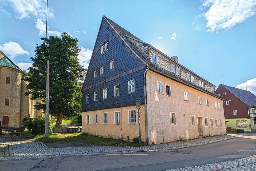 Mehrfamilienhaus mit 6 WE - überwiegend vermietet