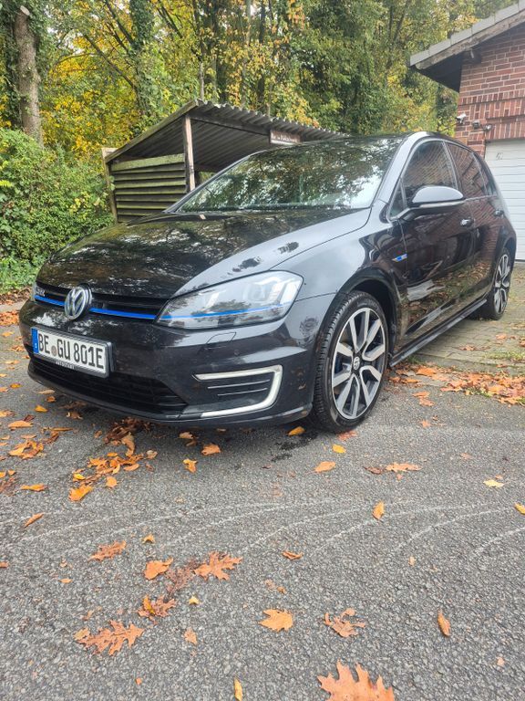 VW Golf 270.000 km 10.400 € Oelde 59302
