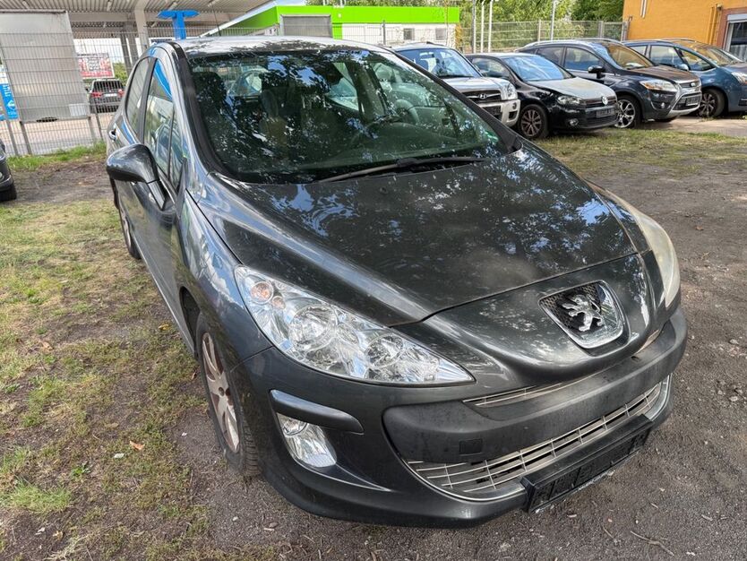 Peugeot 308 179.243 km 2.990 € Kaiserslautern 67663