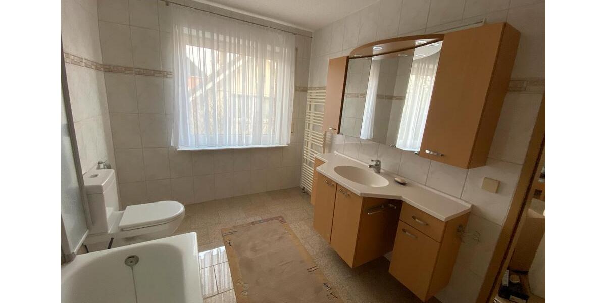 Einfamilienhaus Rühen - 6 Zimmer, 216 m&sup2;, 498.000&euro; | Angebot:26340996
