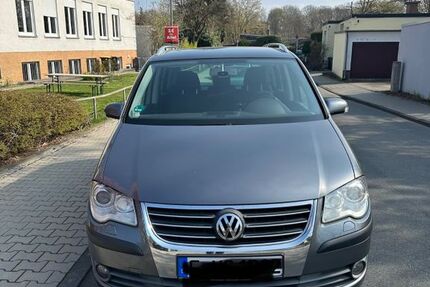 VW Touran 273.000 km 3.400 &euro; Frankfurt am main 60488
