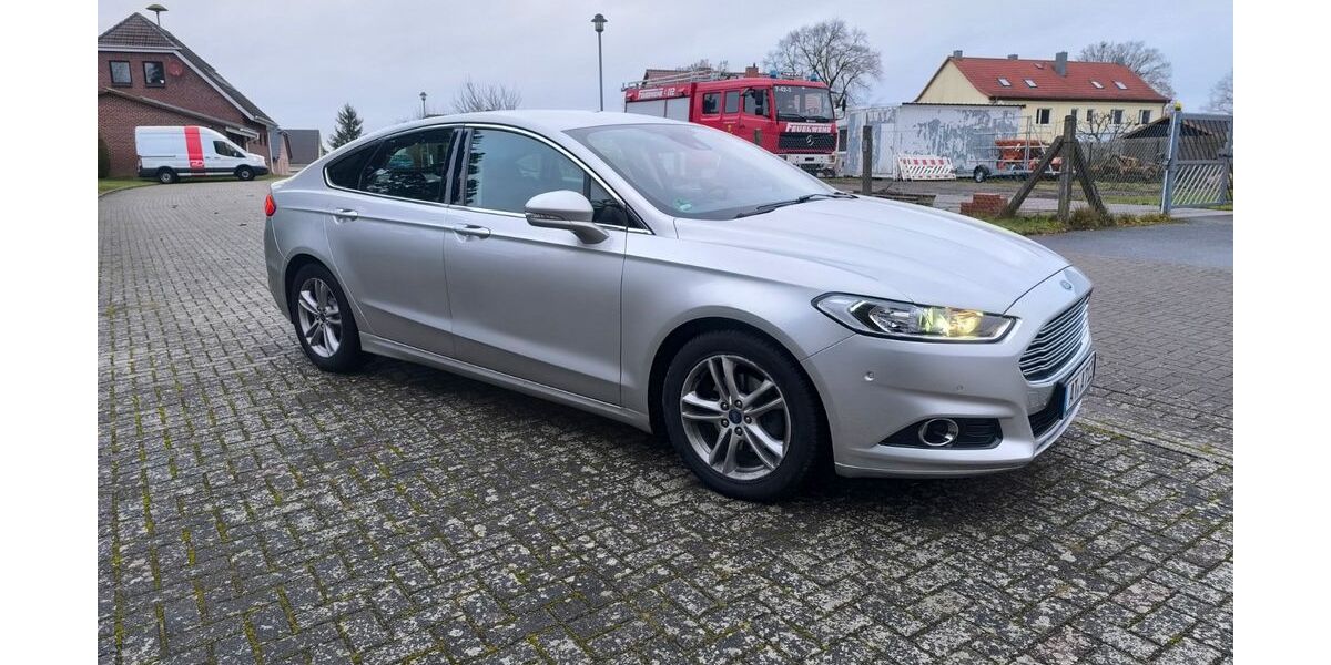 Ford Mondeo 82.866 km 12.599 &euro; Woggersin 17039