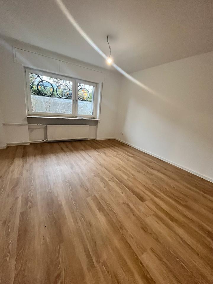 MT an CS am 24.10 zum 1.12.Saniert und bereit für den Einzug zimmer