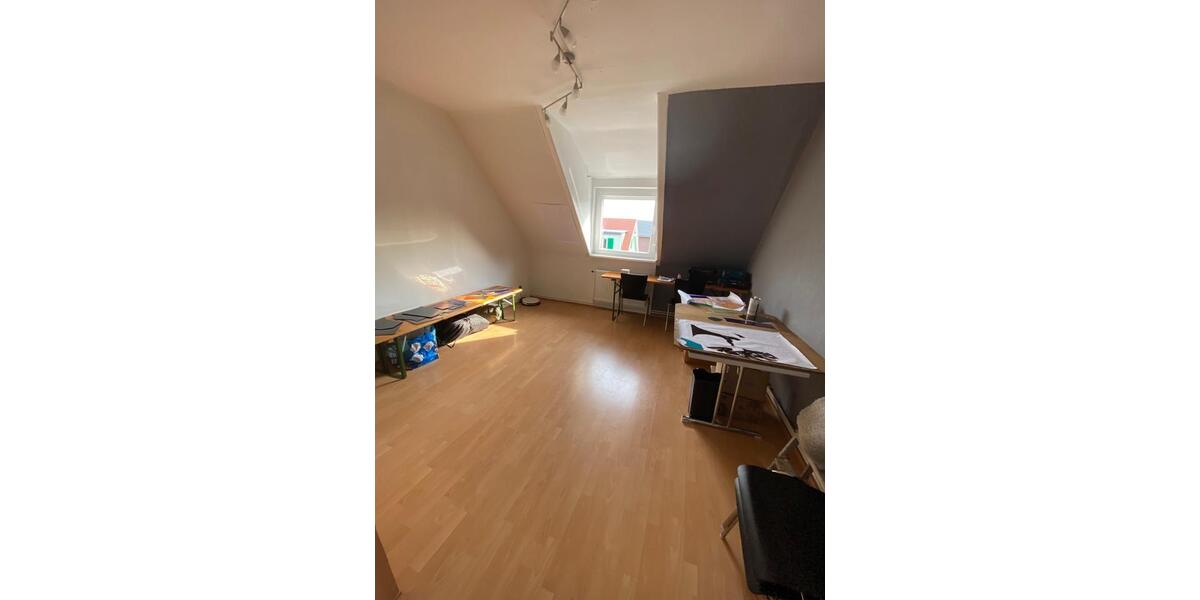 Mehrfamilienhaus, Wohnhaus Frankfurt am Main Bergen-Enkheim - 10 Zimmer, 212 m&sup2;, 740.000&euro; | Angebot:26857801