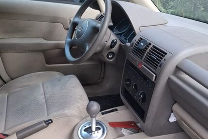 Audi A2 220.000 km 850 &euro; Berlin 12345