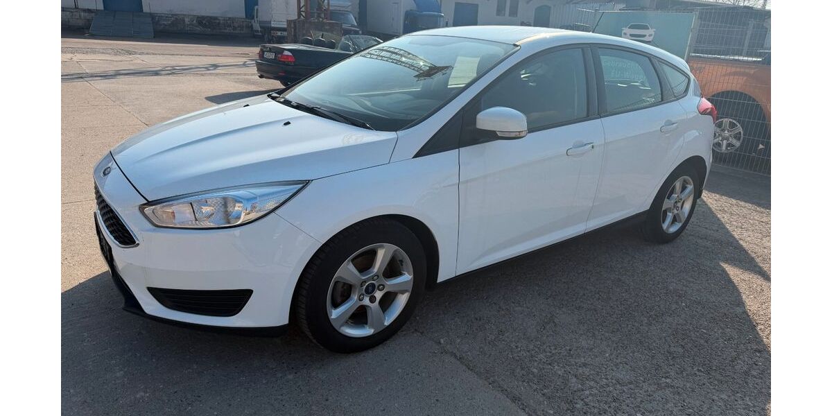 Ford Focus 59.900 km 8.999 &euro; Weimar 99427