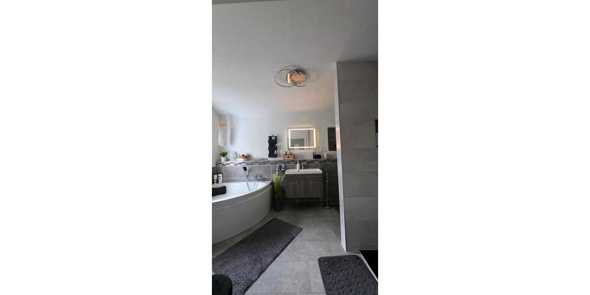 Doppelhaushälfte Northeim - 6 Zimmer, 160 m&sup2;, 240.000&euro; | Angebot:27126836
