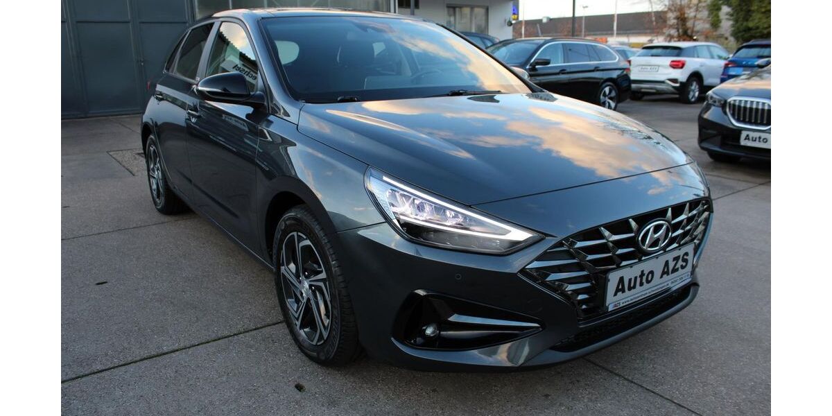 Hyundai i30 52.228 km 16.490 &euro; Schwetzingen 68723