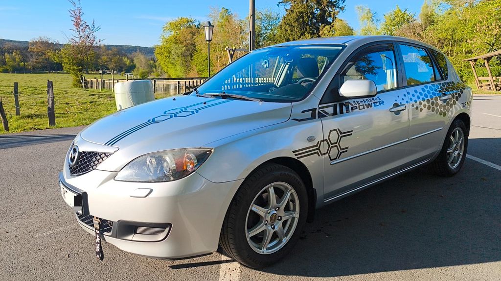 Mazda 3 252.000 km 2.400 &euro; Finnentrop 57413