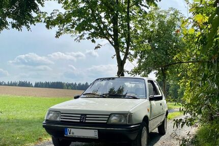 Peugeot 205 167.000 km 3.900 &euro; Markneukirchen 08258