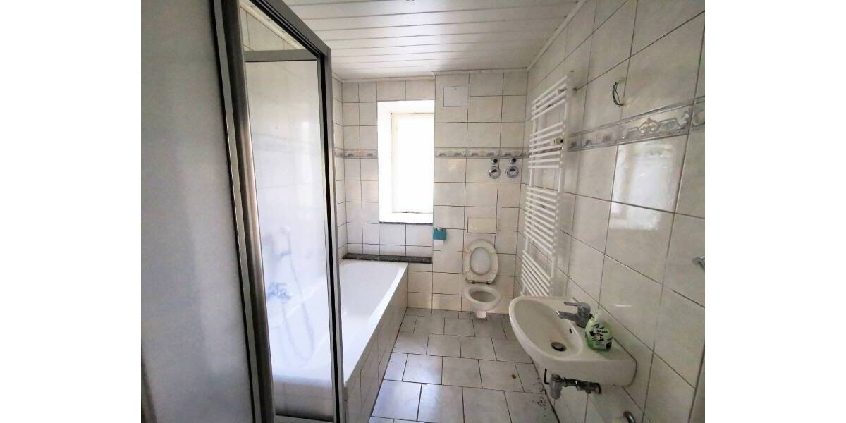 Mehrfamilienhaus, Wohnhaus Cunewalde - 7 Zimmer, 180 m&sup2;, 140.000&euro; | Angebot:25745362