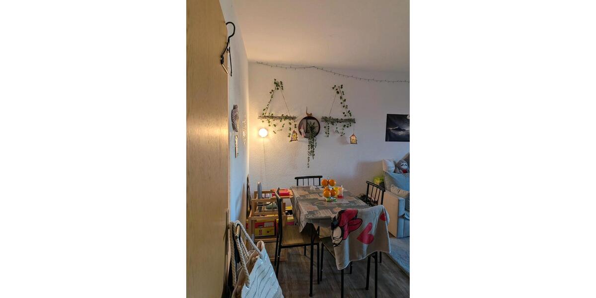 Etagenwohnung Eisenhüttenstadt - 4 Zimmer, 70 m&sup2;, 661&euro; | Angebot:26208801
