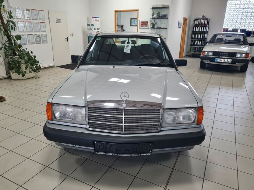Mercedes-Benz 190 176.434 km 7.350 € Gyhum 27404