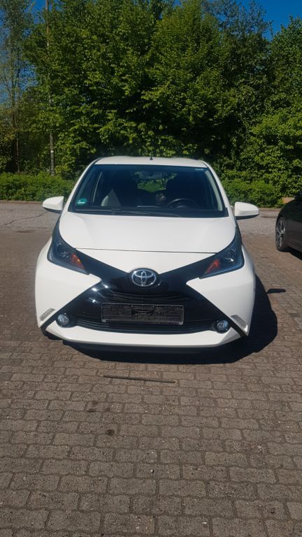 Aygo (X)